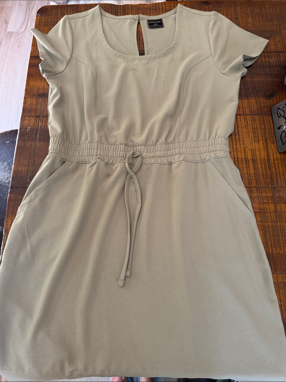 Scoop Neck Drawstring Waist Short Sleeve Dress in Sage